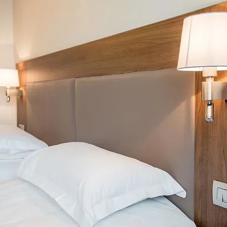 Campanile Prime - Centre Gare 3* メス