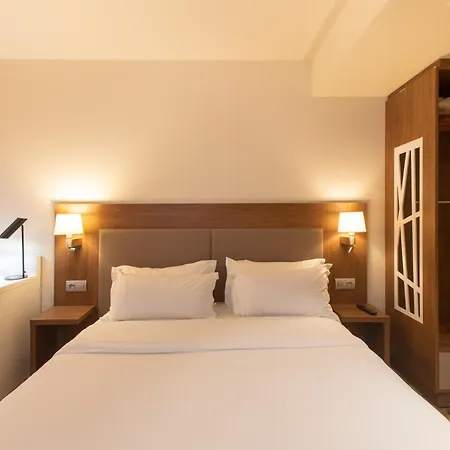 Campanile Prime - Centre Gare 3*