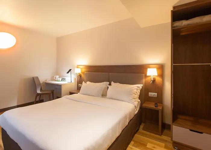 Campanile Prime - Centre Gare Hotell Metz